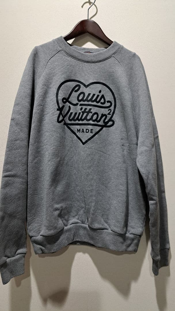 Louis Vuitton グレー スウェット