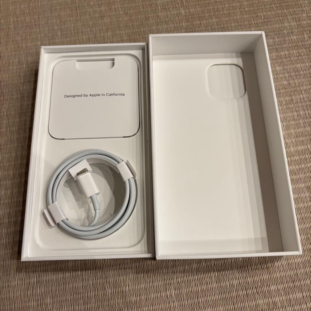 iPhone12 64GB ホワイト SIMフリー 本体 美品