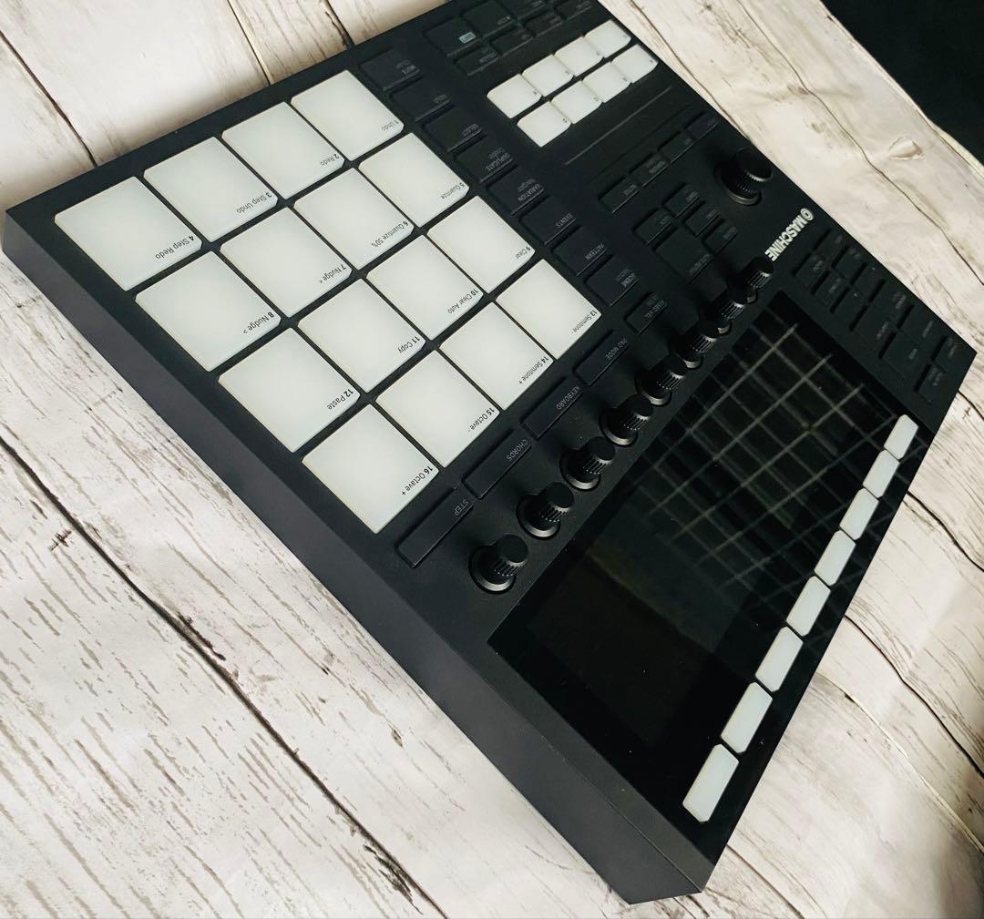 ■MASCHINE MK3 （箱・ケース・ガイドブック・IDあり）