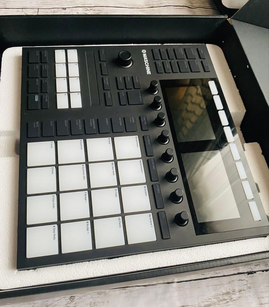 ■MASCHINE MK3 （箱・ケース・ガイドブック・IDあり）