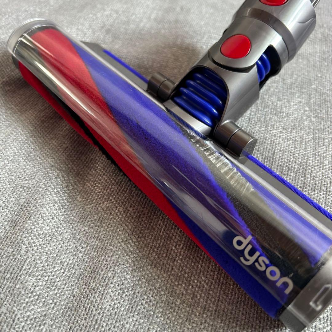 【未使用に近い】dyson v8 slim fluffyクリーナーヘッド