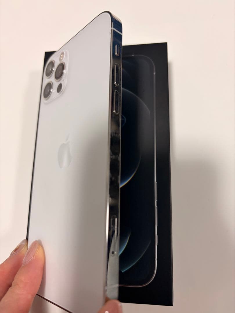 Apple iPhone 12 Pro 128GB シルバー 本体
