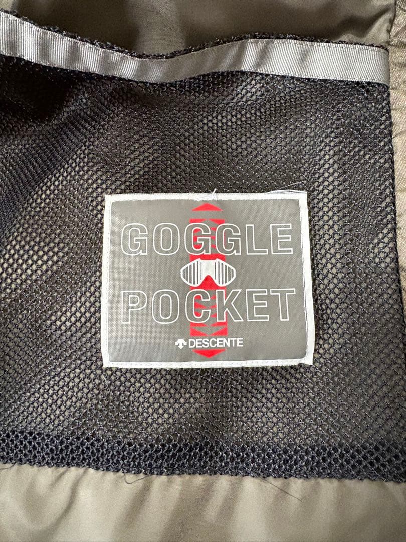 DESCENTE スキーウェア M ホワイト/レッド　手袋付