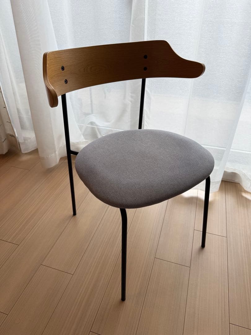 NOWHERE LIKE  ダイニングチェア カペル