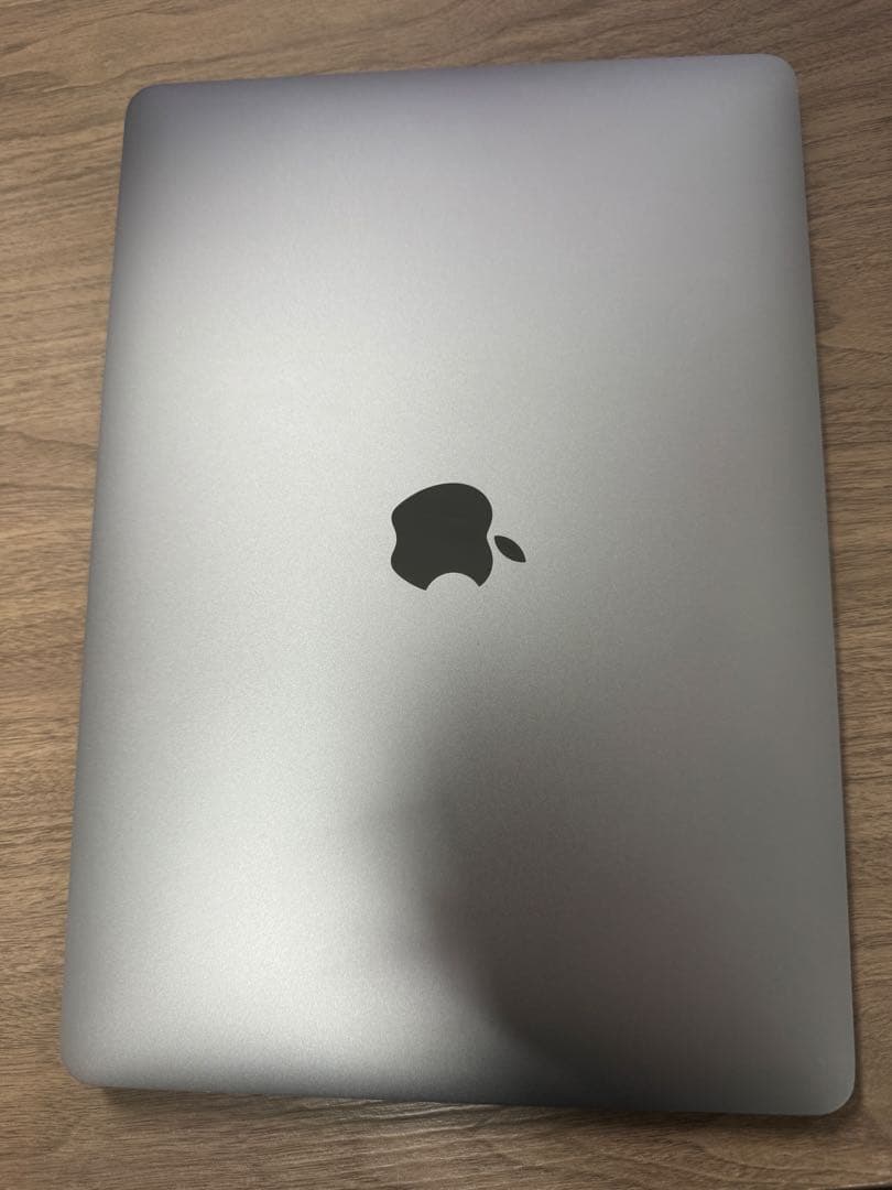 M1 MacBook Air バッテリー98% ほぼ使用感なし