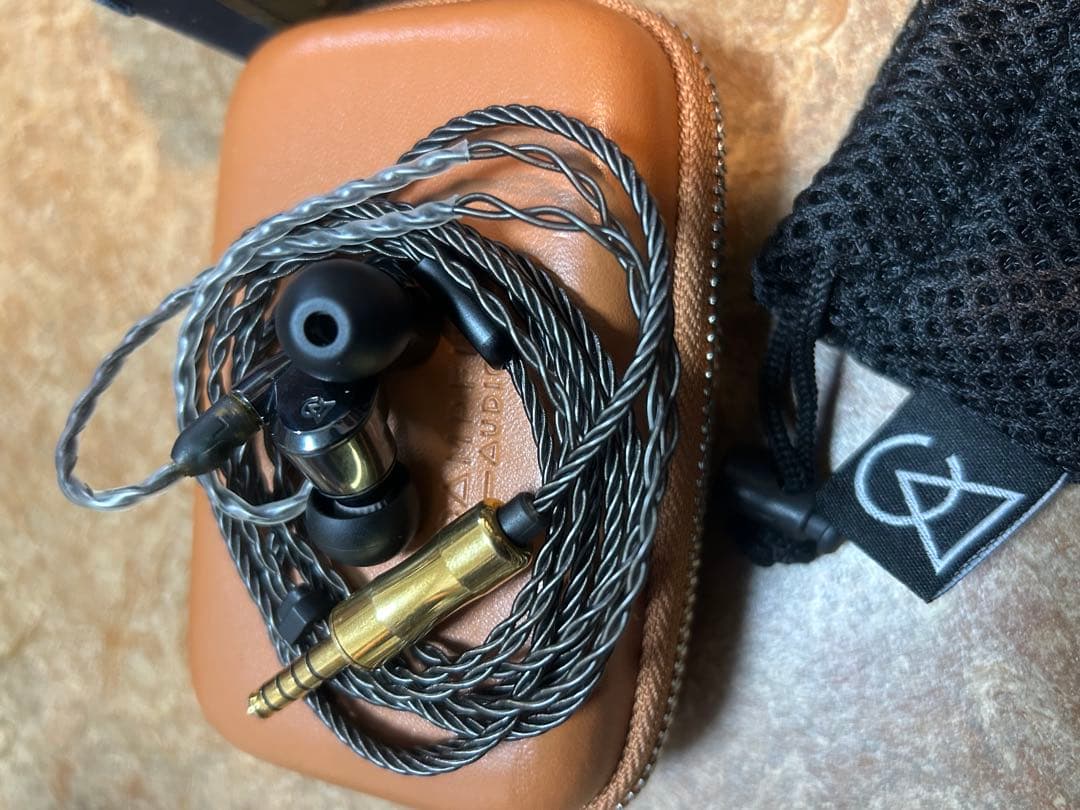 campfire audio 初代　LYRA 希少品
