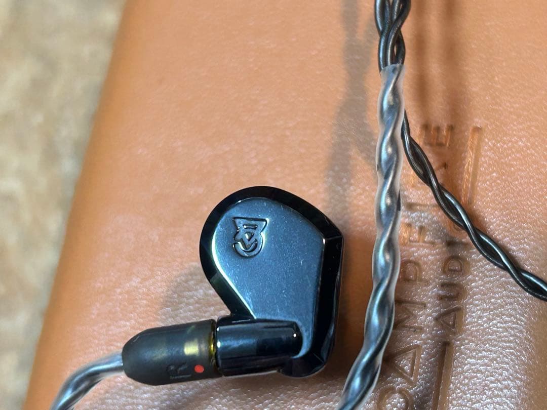 campfire audio 初代　LYRA 希少品