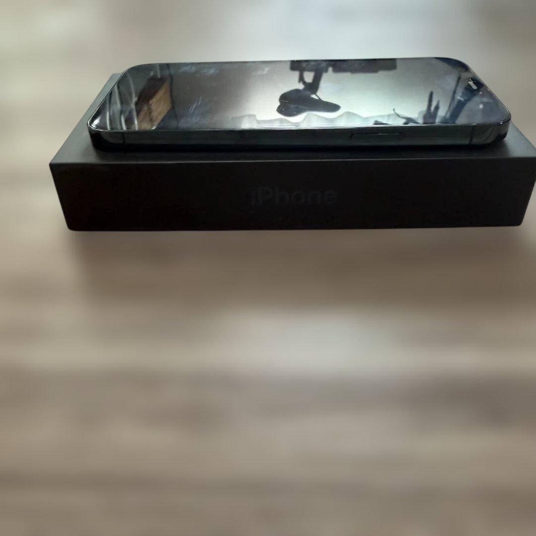 0*^様 iPhone 12 Pro 128GB パシフィックブルー 画面割れ