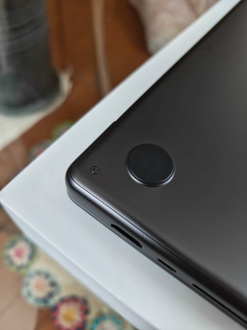 16インチ　MacBook Pro　M4 Maxチップ　36GB　1TB