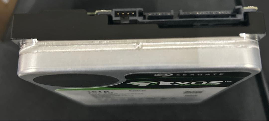 内蔵型ハードディスクドライブ Seagate Exos X16