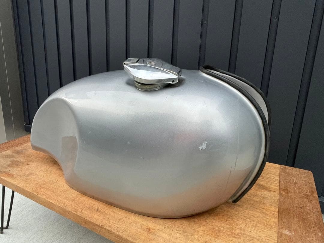 SR400 FRPタンク 汎用品 当時物？ デカタンク カフェ SR500 レア