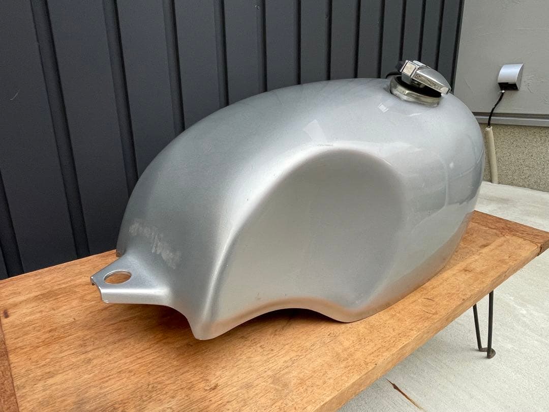 SR400 FRPタンク 汎用品 当時物？ デカタンク カフェ SR500 レア