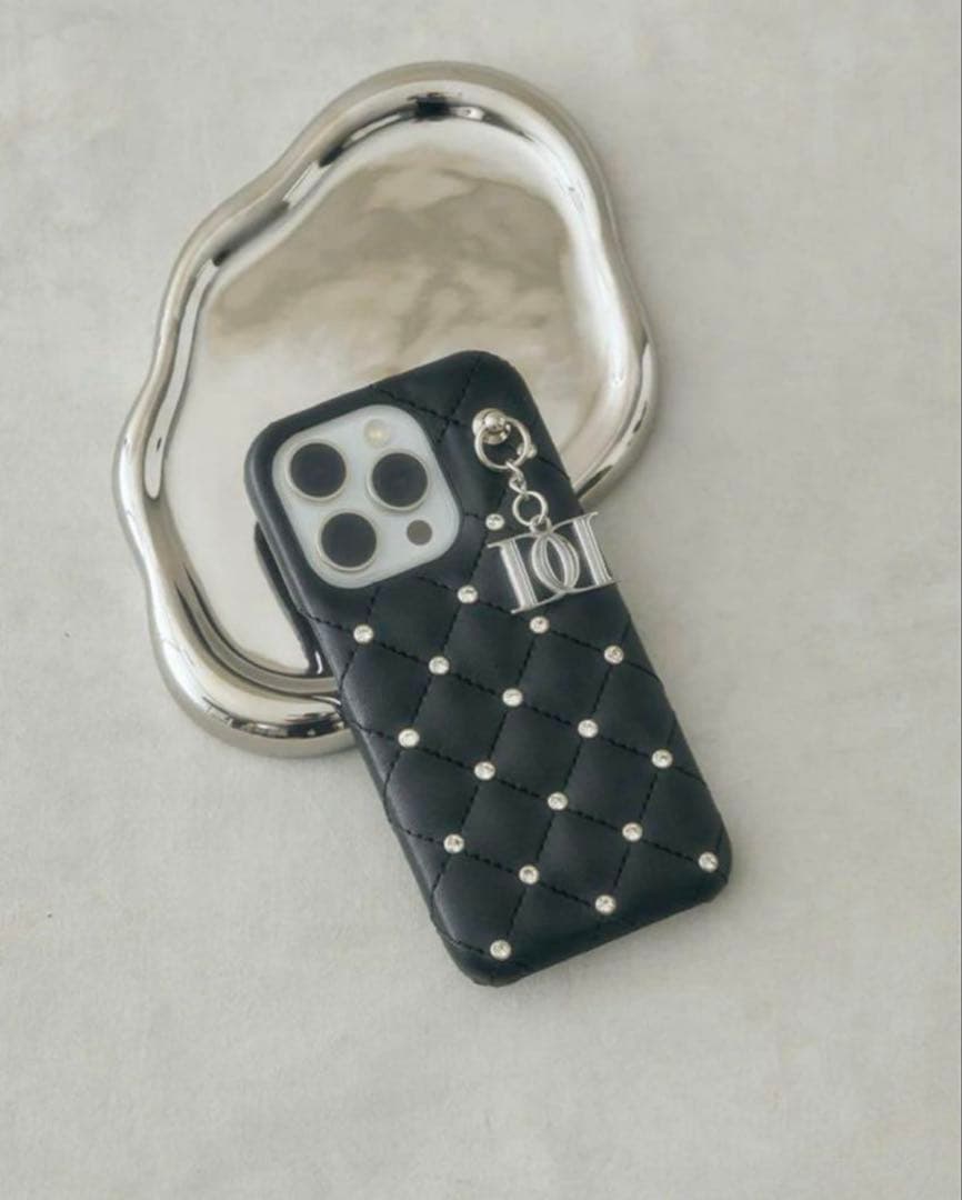 darich iPhone16 キルティングケース　ブラック