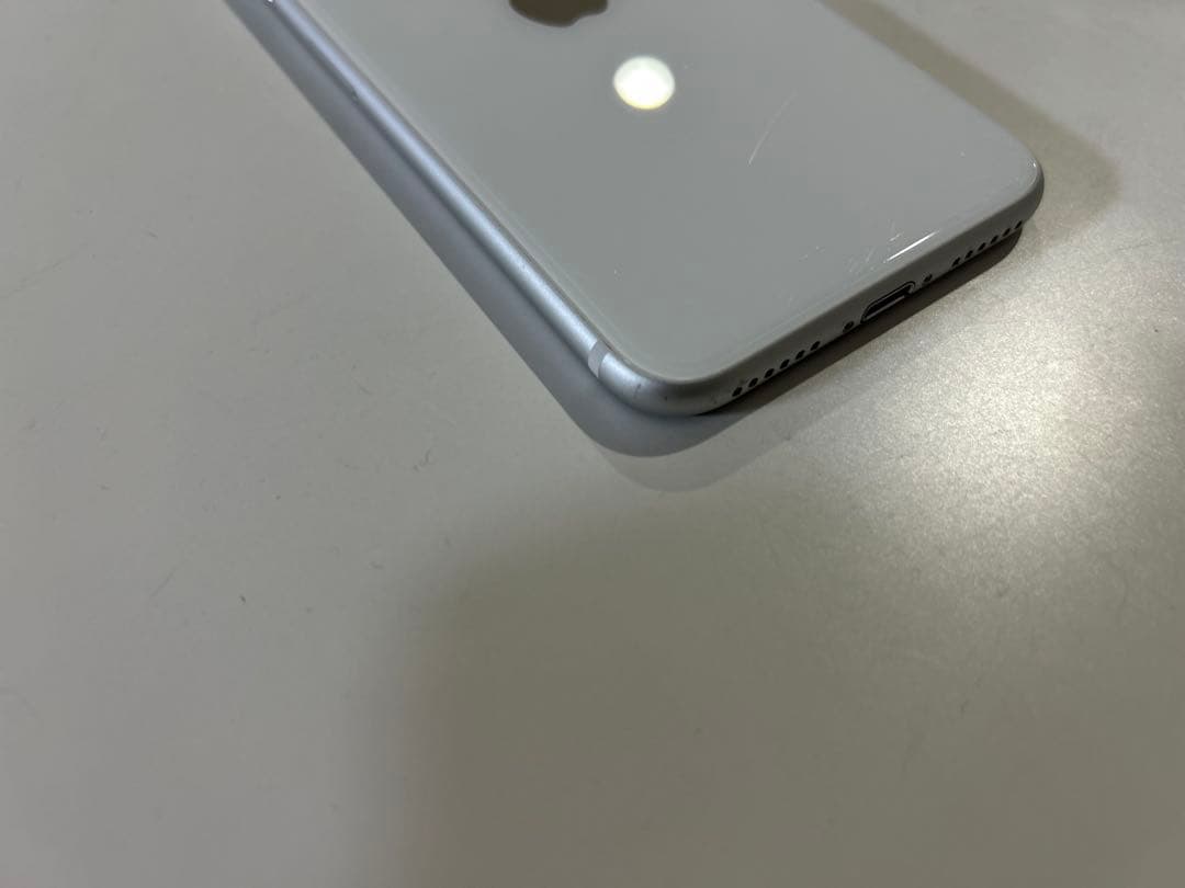 【美品‼️】iPhone SE 第2世代　64GB ホワイト