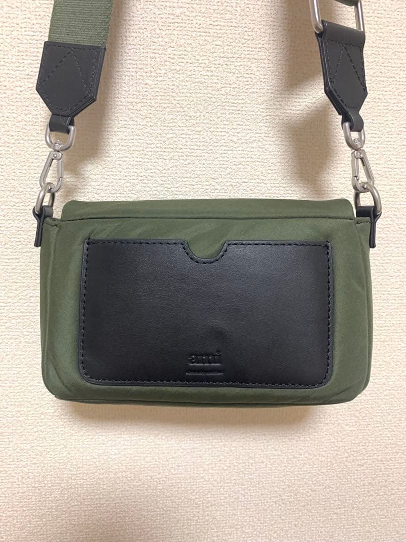 専用　アミパリスAmi de Coeur コンパクトショルダーバッグ　カーキ