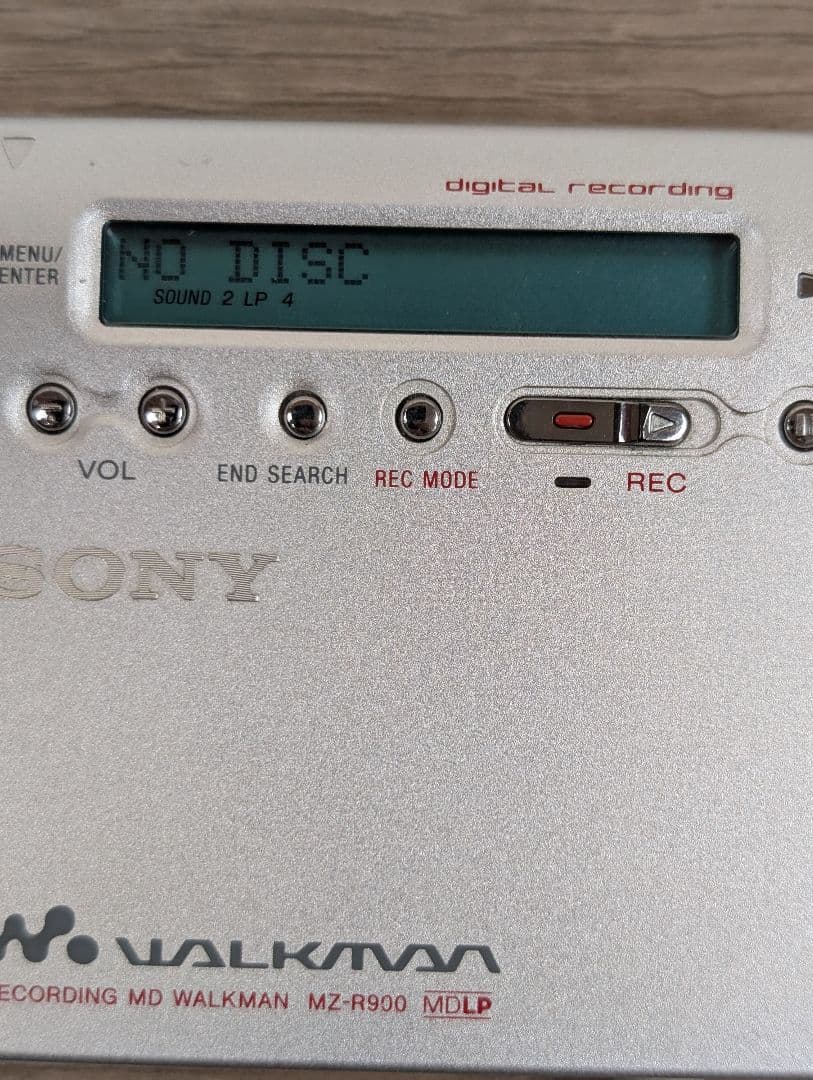 【ジャンク品】SONY ソニー MDウォークマン MDレコーダー MZ-R900