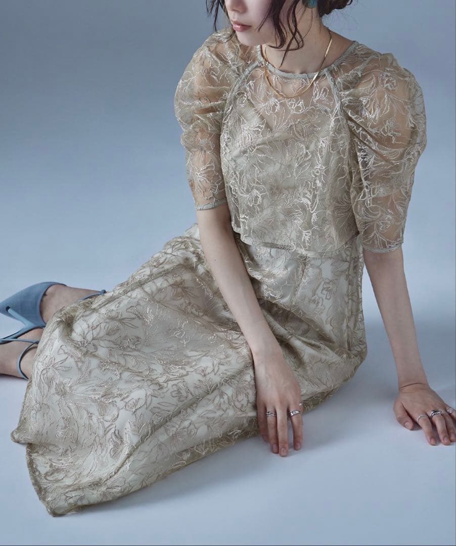 etoll. 刺繍レースレイヤードドレス