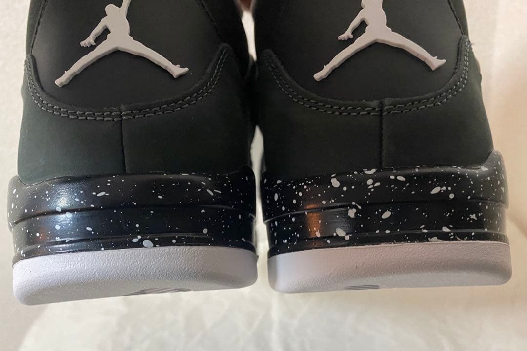 新品 AIR JORDAN 4 RETRO BLACK/WHITE ハイカット