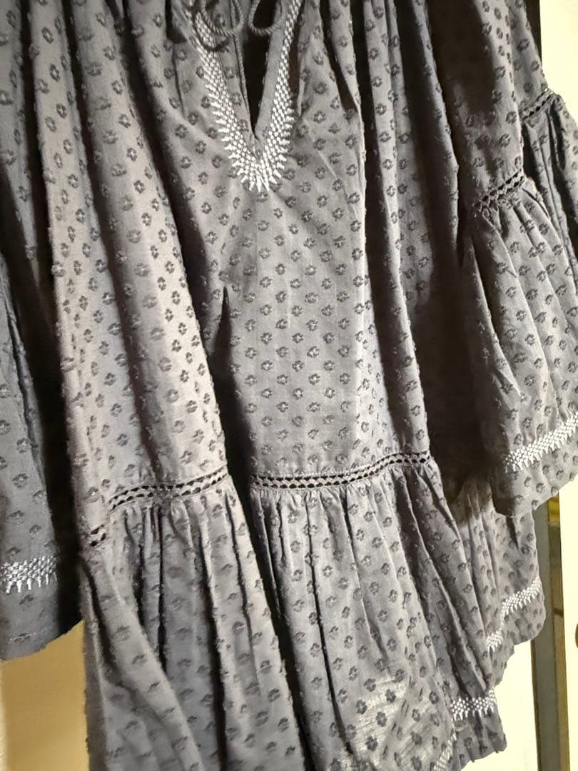 HugOWar トップス 未使用