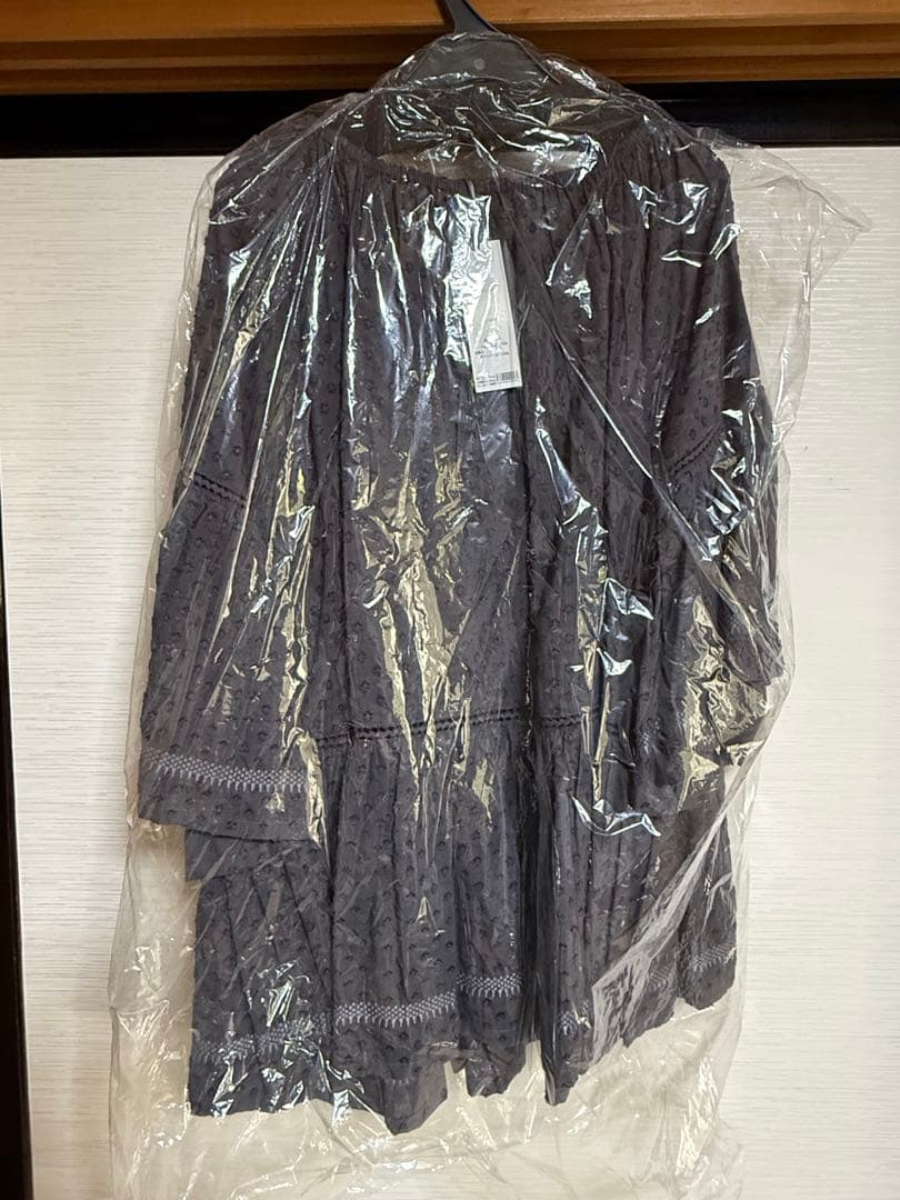 HugOWar トップス 未使用