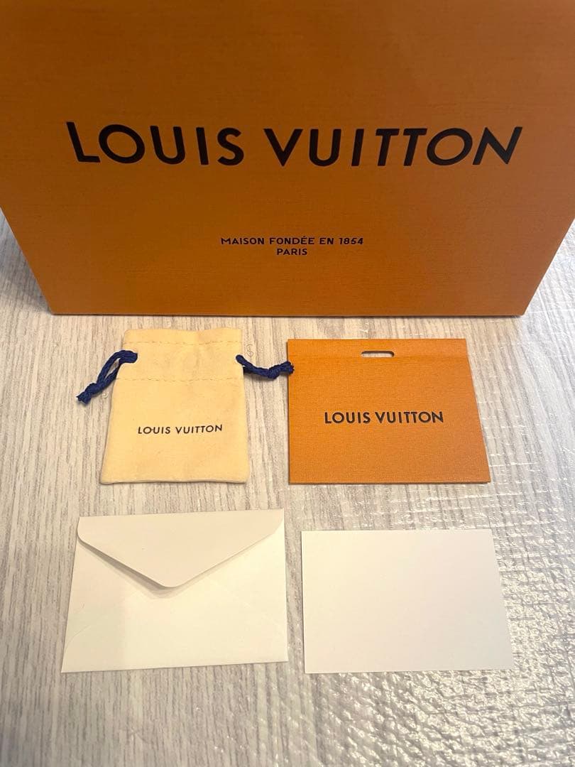 平野紫耀着用　LOUIS VUITTONLV インスティンクトピアス