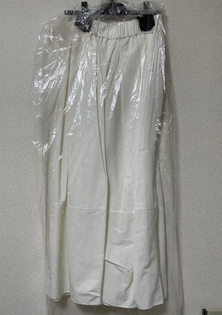 ローヘン　LOHEN スカートパンツ　ホワイト