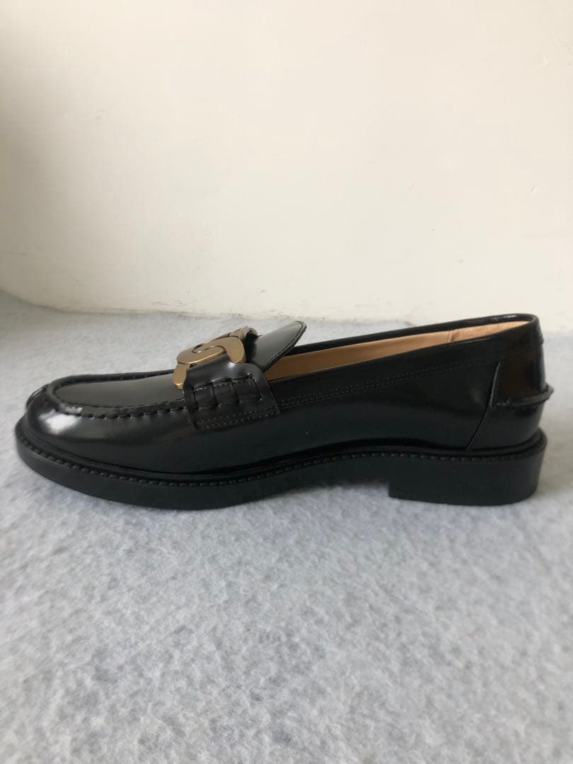 TOD'S　トッズ　靴　ケイトローファー チェーン　革靴　23