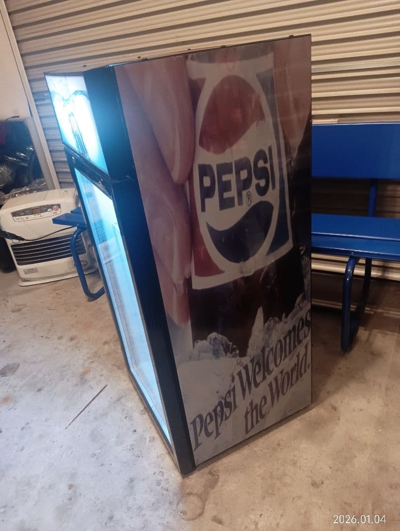 ペプシ　コーラ　Pepsi 冷蔵庫 透明ドア 3段棚付き