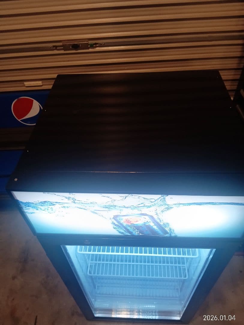 ペプシ　コーラ　Pepsi 冷蔵庫 透明ドア 3段棚付き