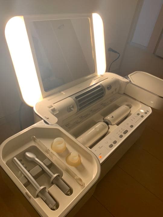 フヨウサキナの美顔器　サキナビジュー