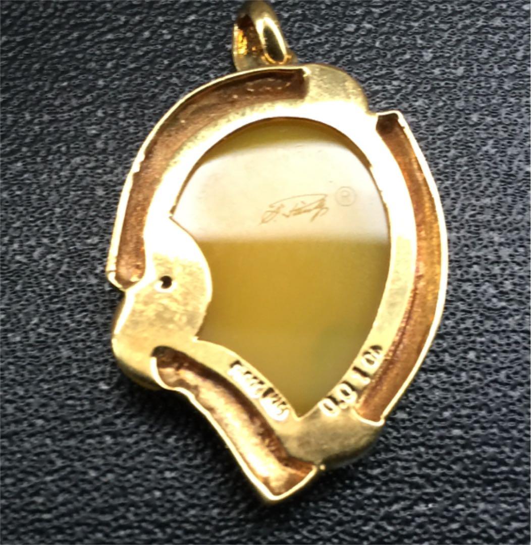 カメオブローチ