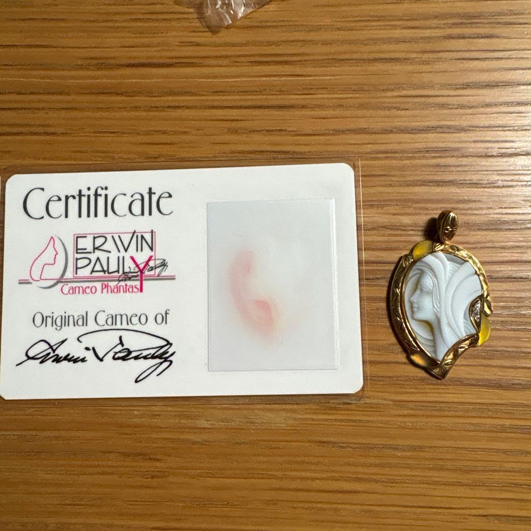 カメオブローチ