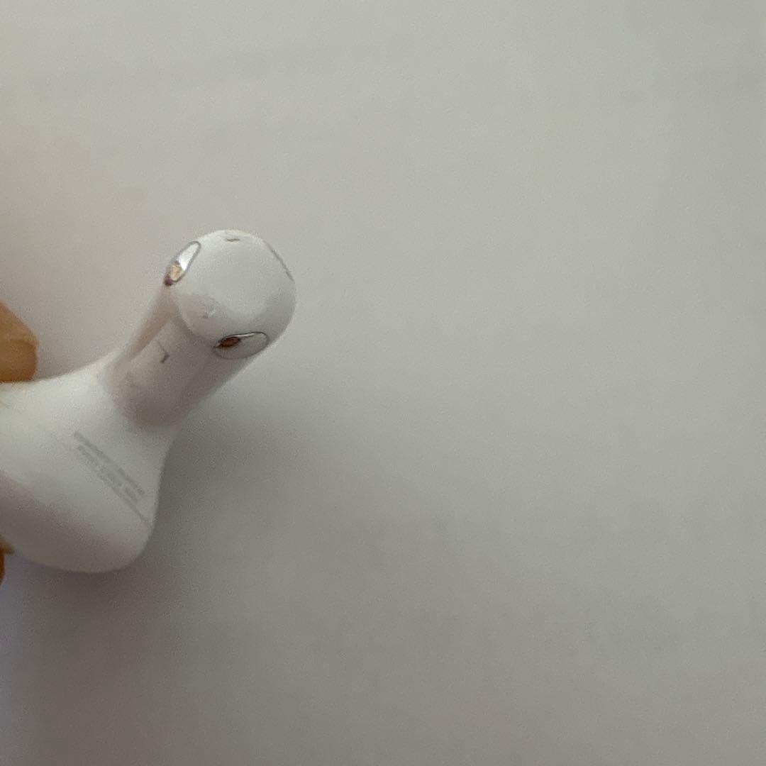 AirPods 4 （ノイズキャンセリングなし）即日配送可能　配送料込み　値下げ