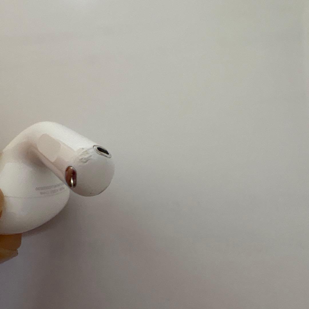 AirPods 4 （ノイズキャンセリングなし）即日配送可能　配送料込み　値下げ