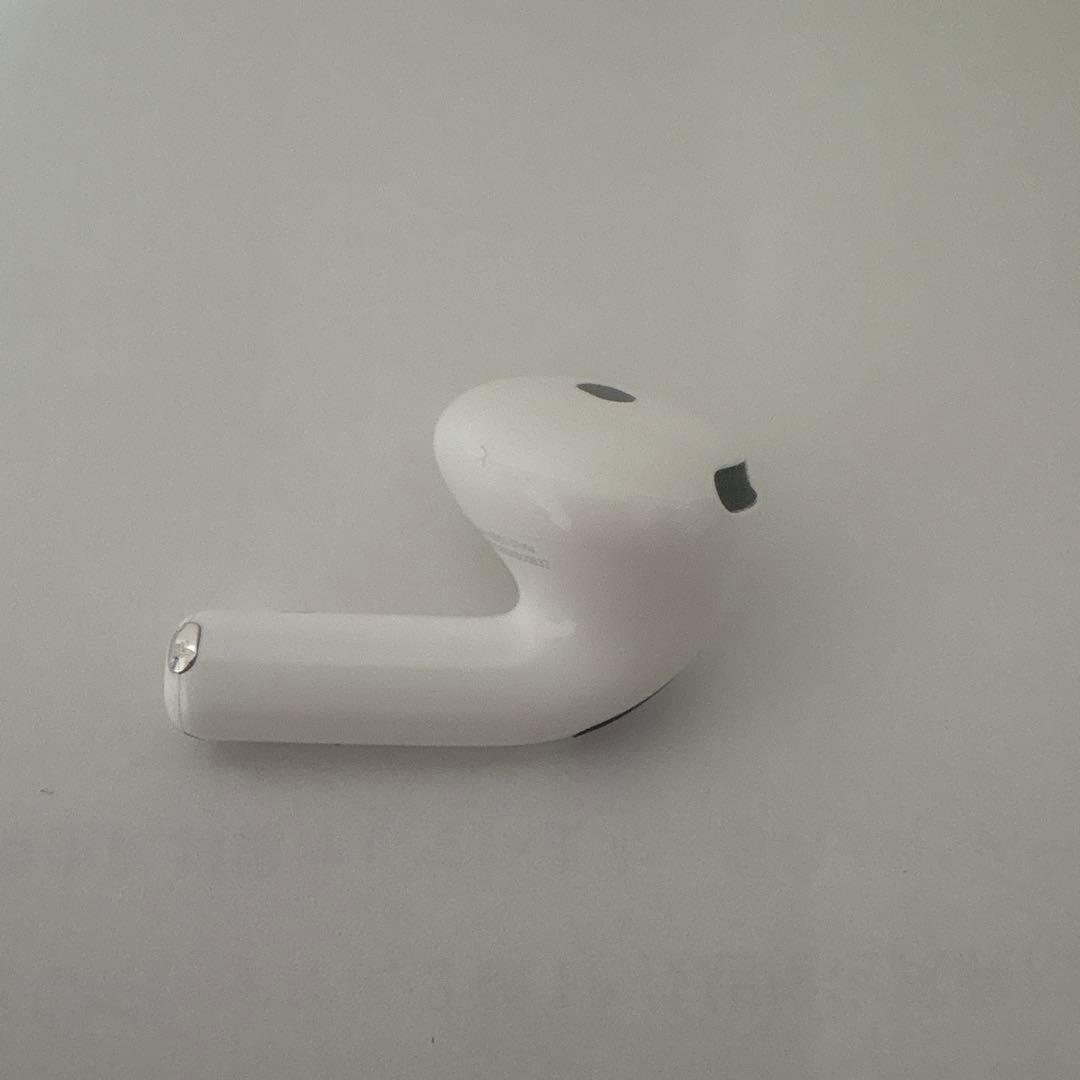 AirPods 4 （ノイズキャンセリングなし）即日配送可能　配送料込み　値下げ