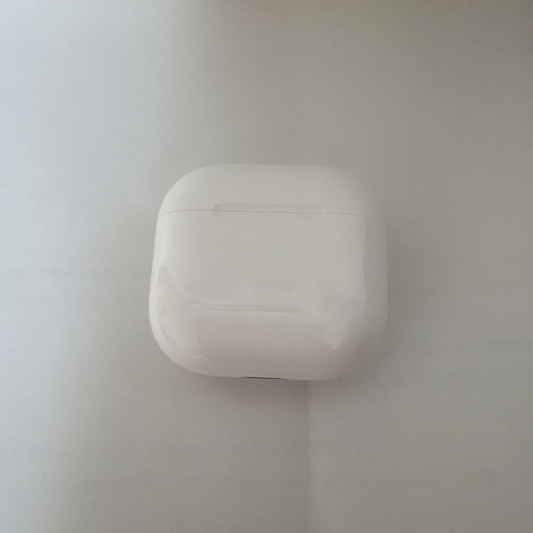 AirPods 4 （ノイズキャンセリングなし）即日配送可能　配送料込み　値下げ