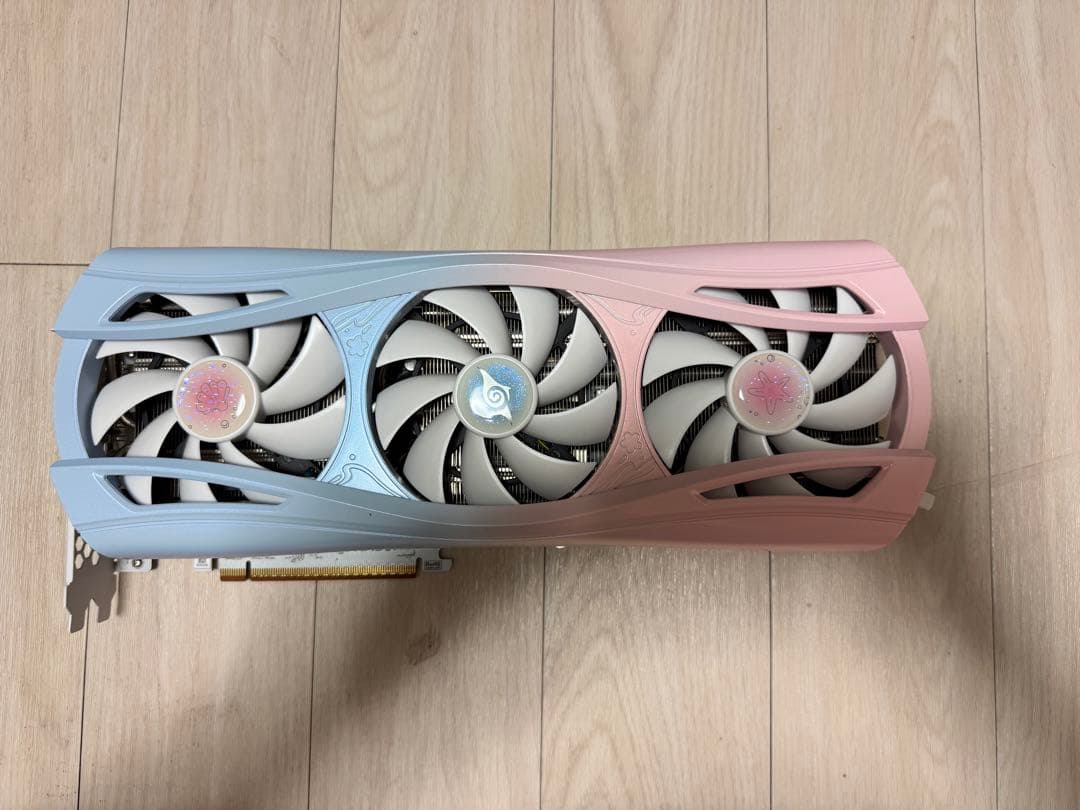 グラフィックボード・グラボ・ビデオカード Yeston Sakura Radeon RX 9070 XT 16gb