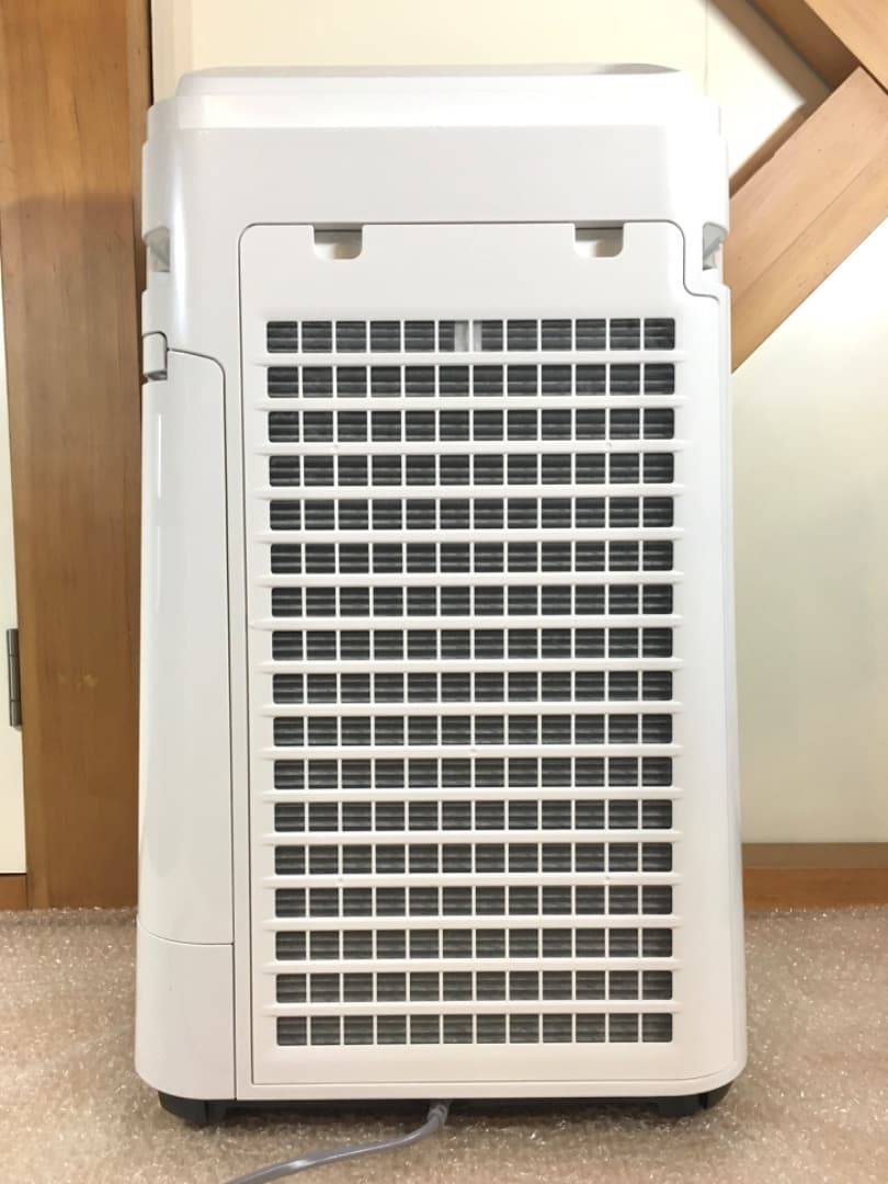 ○SHARP 加湿空気清浄機 ホワイト　KC-40TH7-W 2022年製