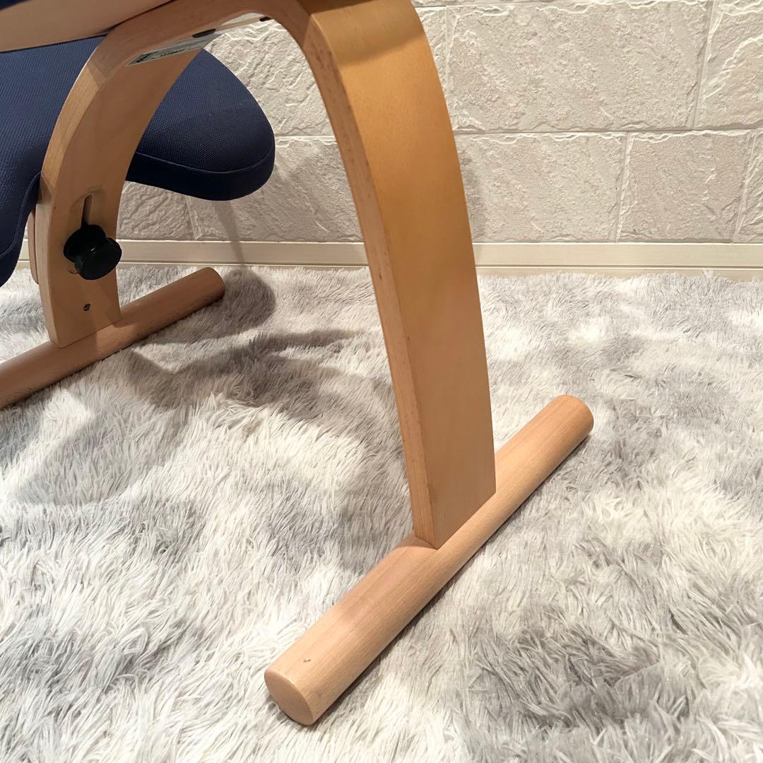 バランスラボ　balans Easy　姿勢矯正椅子　ネイビー　専用カバー付き