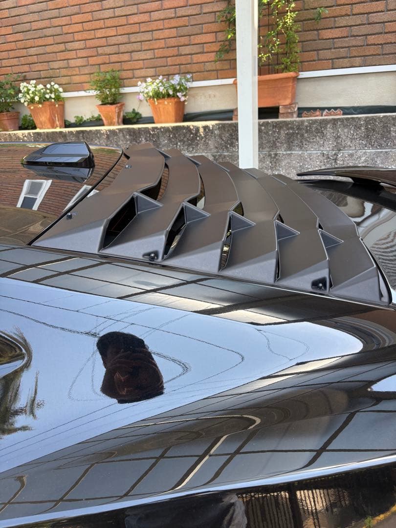 お正月セール　送料込み！　シボレー　カマロSS リアウィンドウルーバー