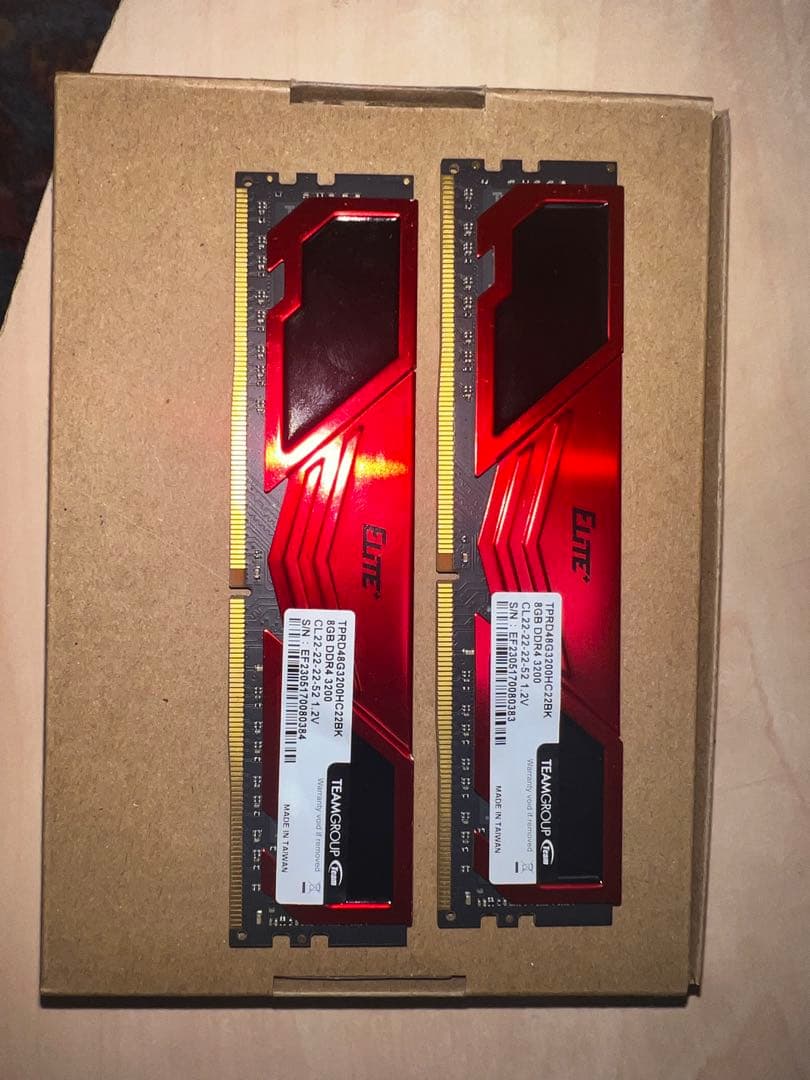TEAMGROUP DDR4 16GB 3200MHz CL22 メモリ