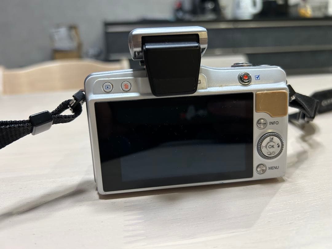 OLYMPUS デジタル一眼レフ 14-42mmレンズ