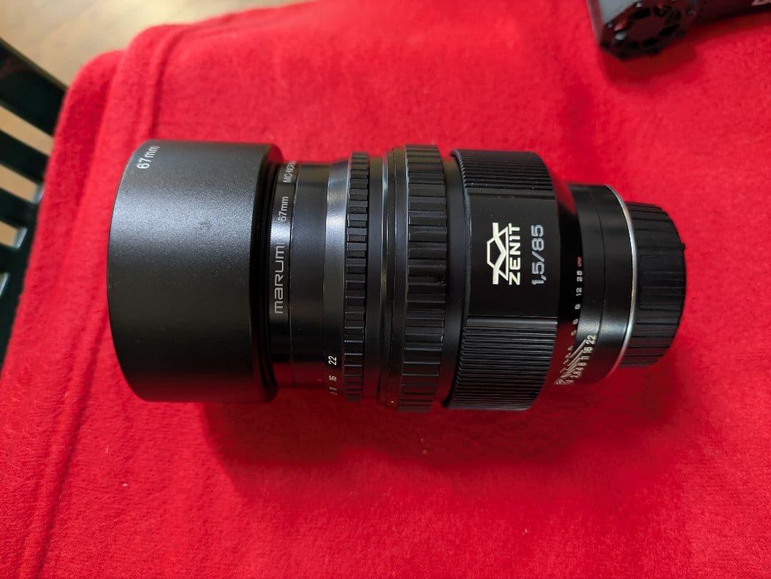 ZENIT 1.5/85 単焦点　ニコンFマウント用
