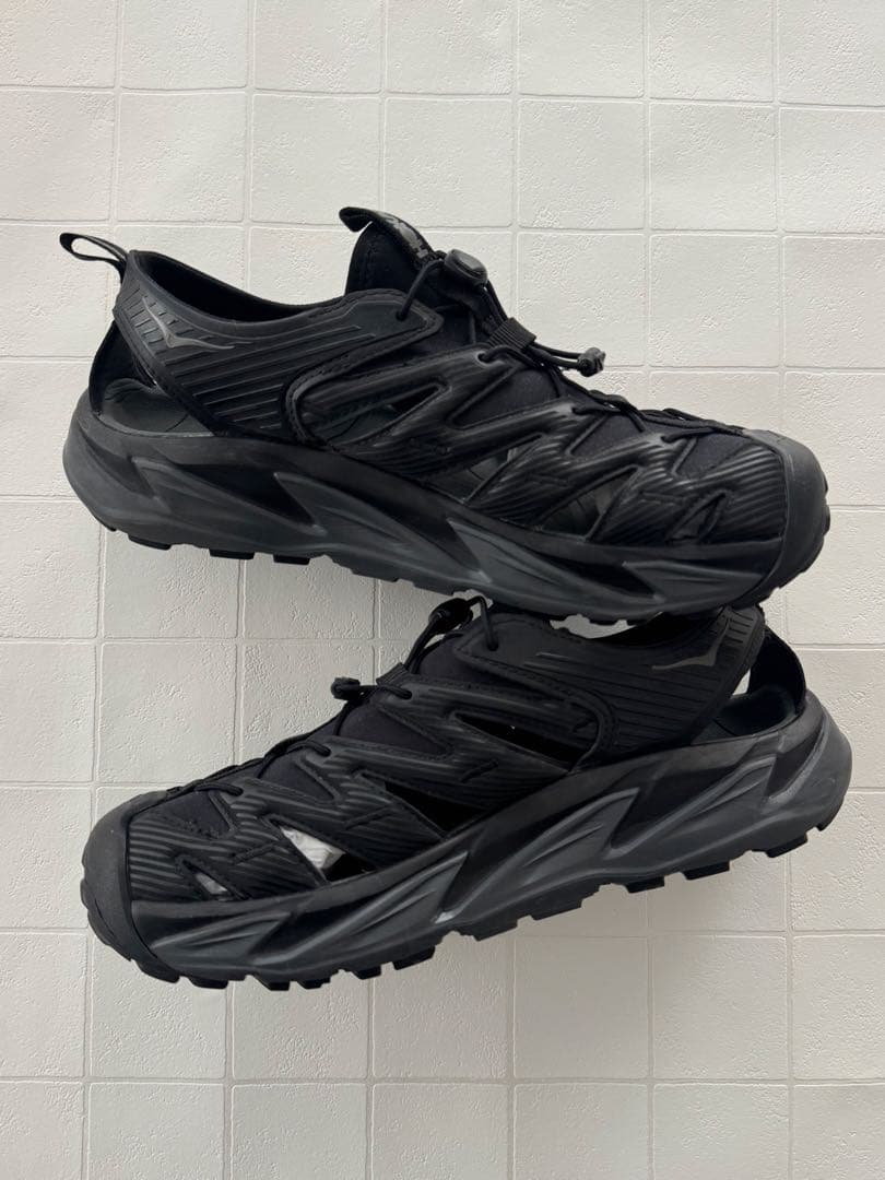 HOKA ONEアウトドアシューズ ブラック