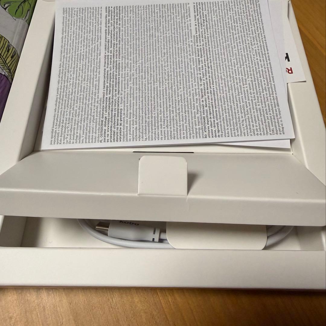 電子書籍リーダー Kobo Libra Colour 32gb カバー付き