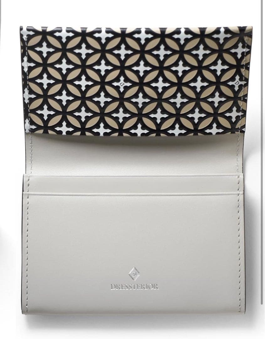 箱有り◎ ドレステリア 名刺入れ 大人 シンプル チェスキー小物 ホワイト