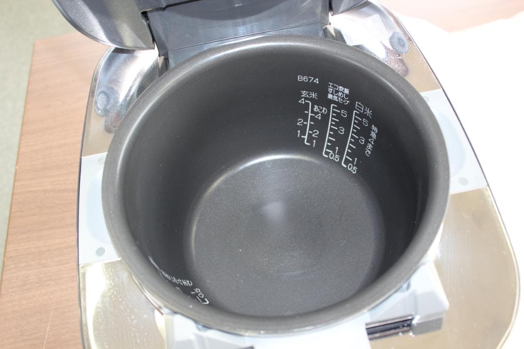 圧力IH炊飯ジャー　炎舞炊き　NW-FC10-BZ