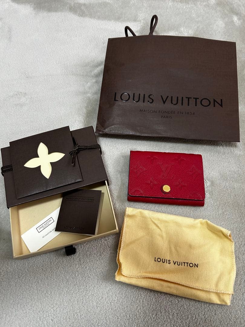 極美品　ほぼ未使用⭐︎ルイヴィトン　名刺入れ　レッド