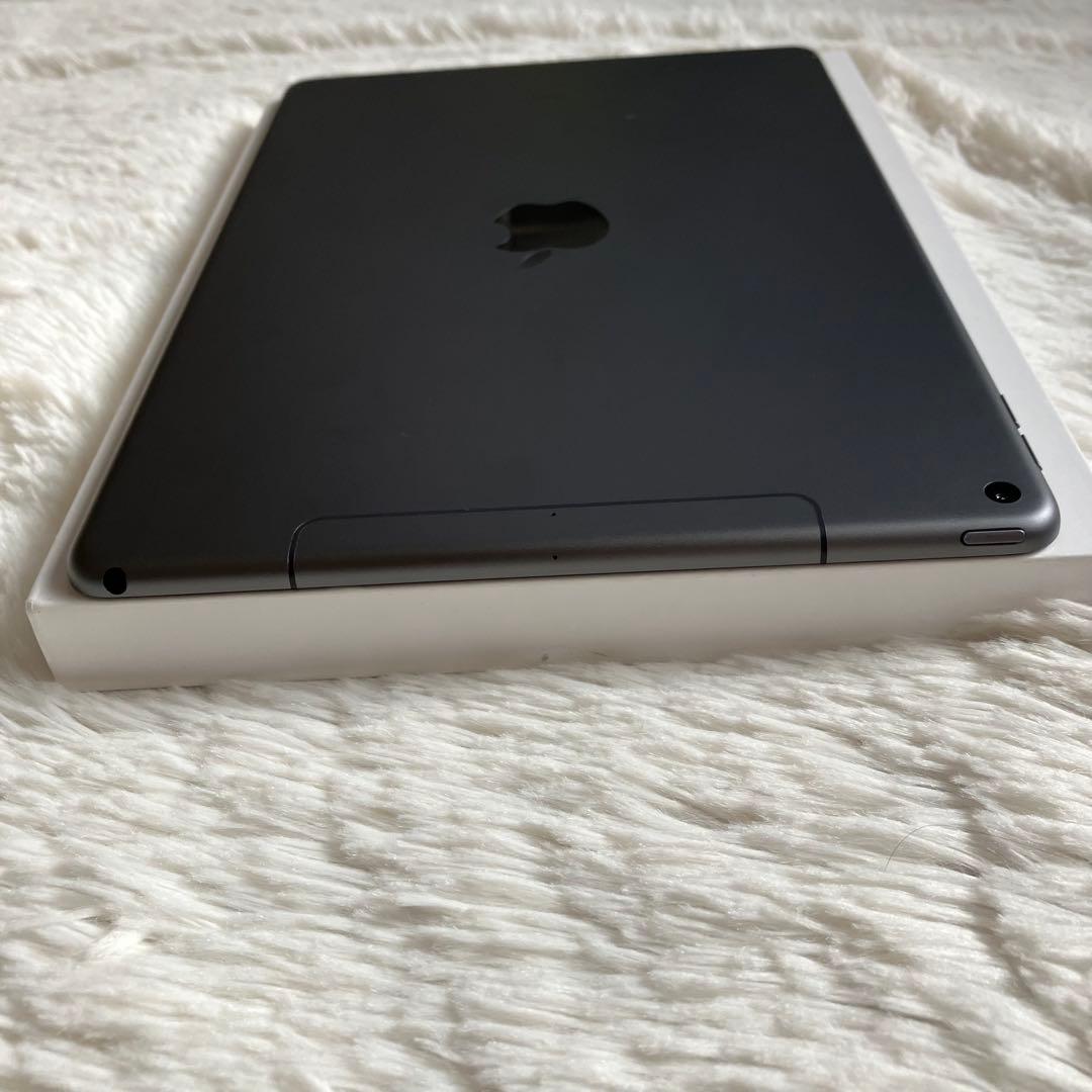 【完動品】iPad Air3 64GB SIMフリー 【すぐ発送】【付属品】