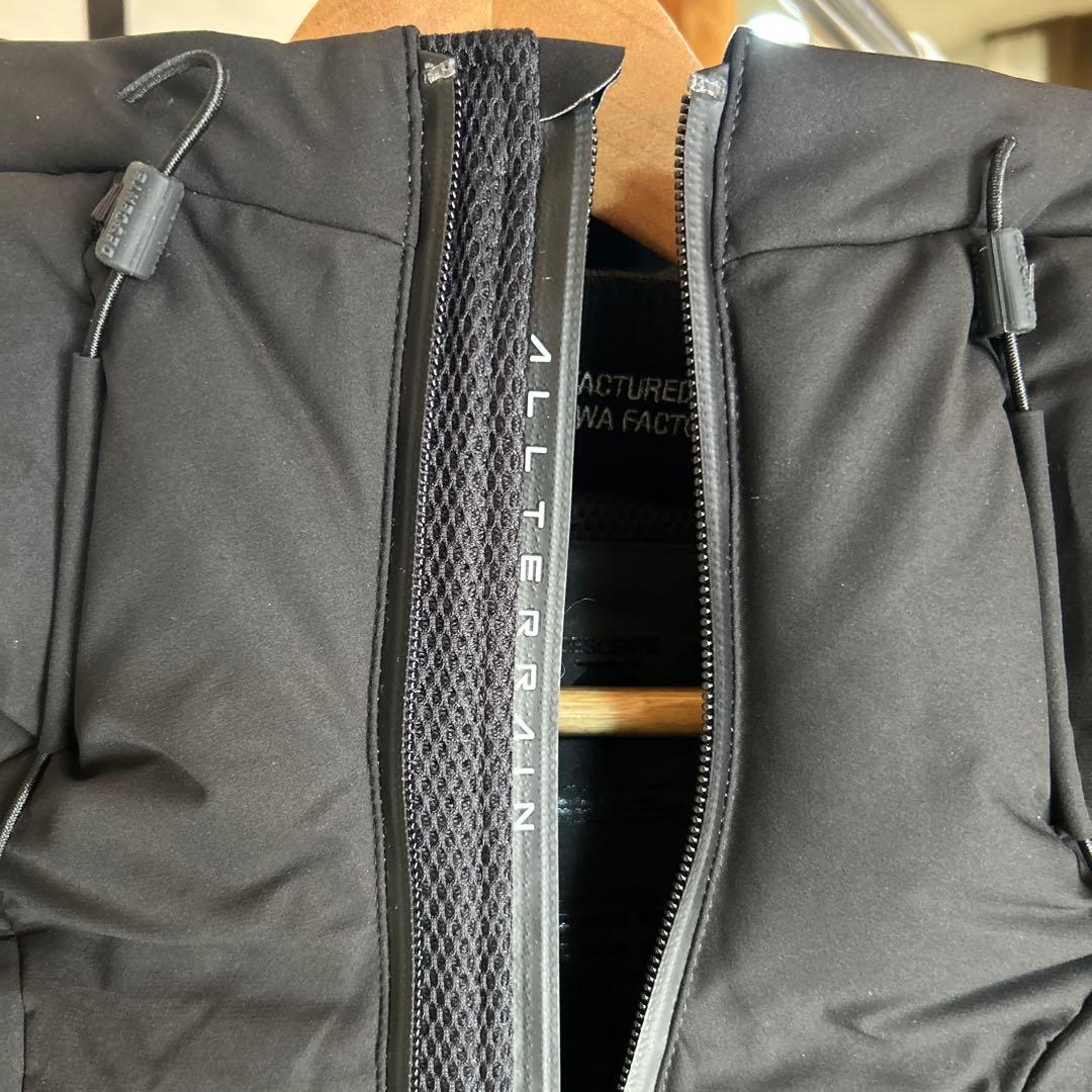 デサント　水沢ダウン　オルテライン　マウンテニア　Lサイズ